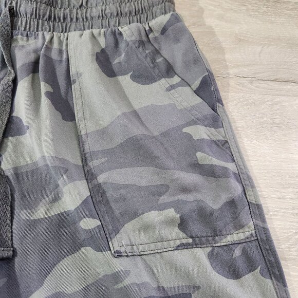 Splendid High Waisted Green Camo Joggers Pants Women's Size L - Picture 7 of 11